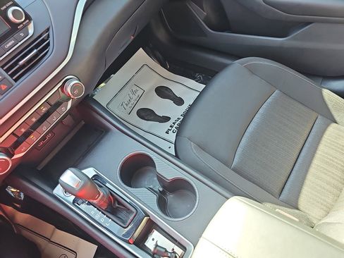 Used 2025 Nissan Altima 2.5 S image 25