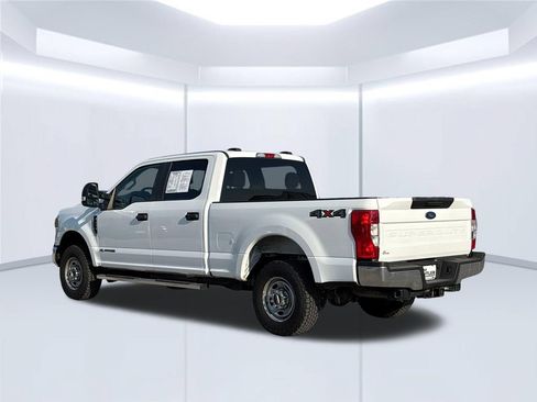 Used 2022 Ford F250 XL w/ Power Equipment Group AWD/4WD image 4
