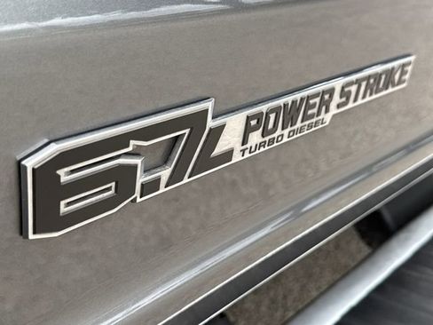 Used 2025 Ford F250 Lariat w/ FX4 Off-Road Package image 6