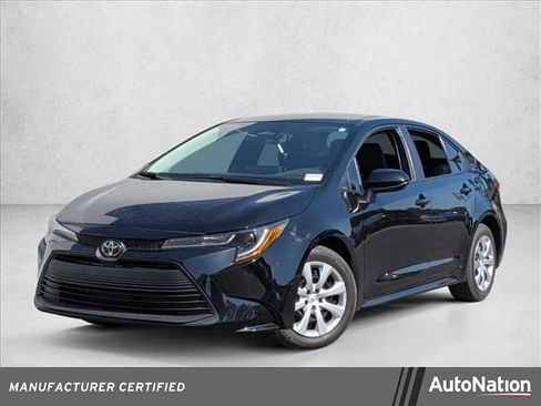 Used 2025 Toyota Corolla LE FWD image 1