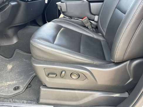 Used 2025 GMC Sierra 1500 SLT image 19