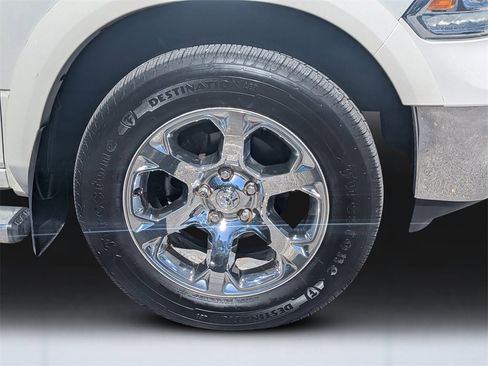 Used 2016 RAM 1500 Laramie w/ Convenience Group image 10