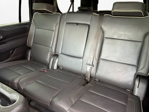 Used 2022 GMC Yukon XL SLT w/ SLT Luxury Package RWD image 22