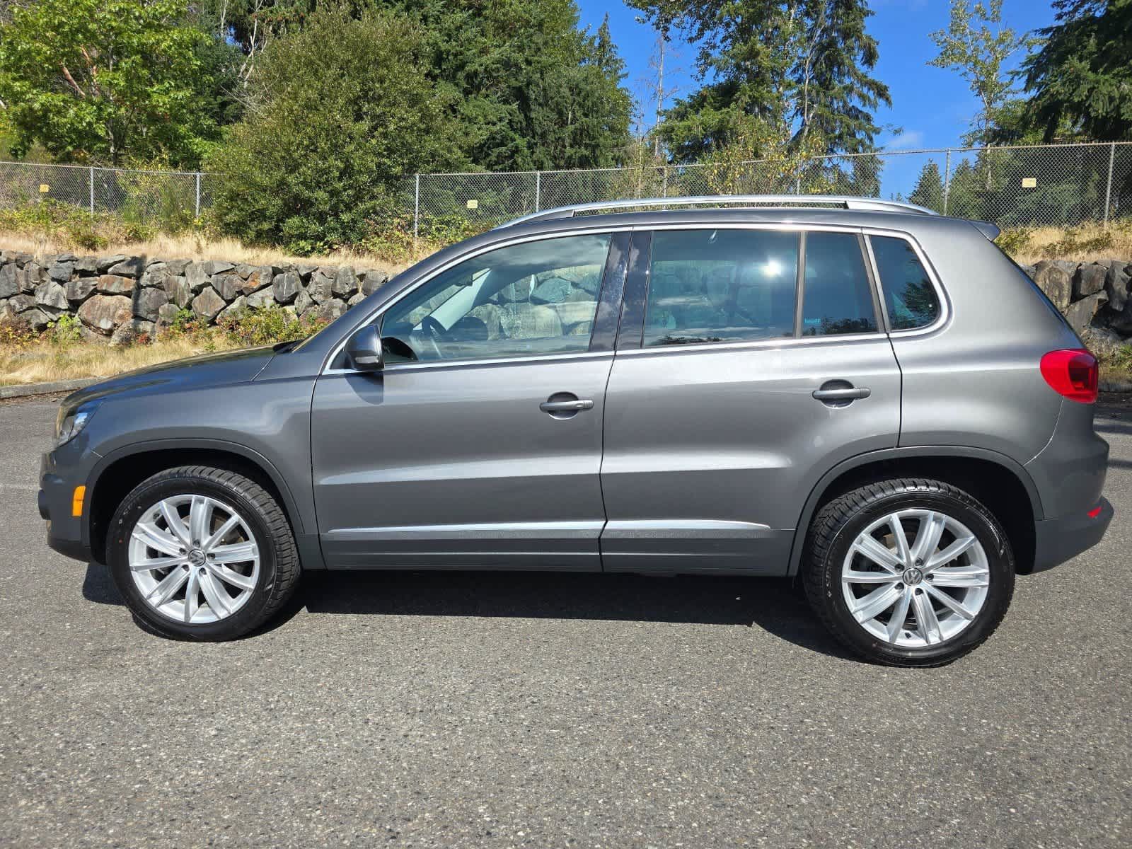 Used 2016 Volkswagen Tiguan SE AWD/4WD image 3