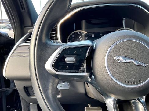 Used 2022 Jaguar XF SE image 20