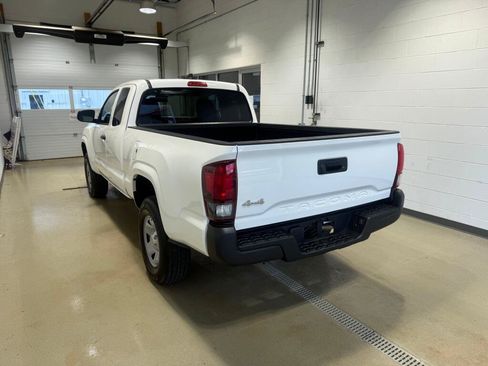 Certified 2023 Toyota Tacoma SR AWD/4WD image 3