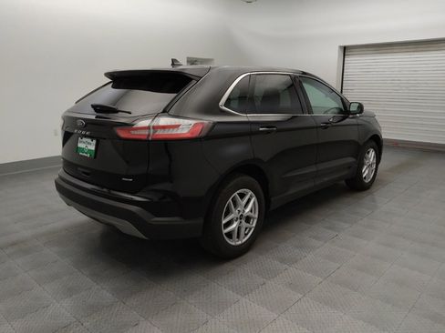 Used 2023 Ford Edge SEL w/ Convenience Package image 9