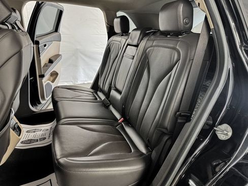 Used 2019 Lincoln Nautilus Reserve AWD/4WD image 8