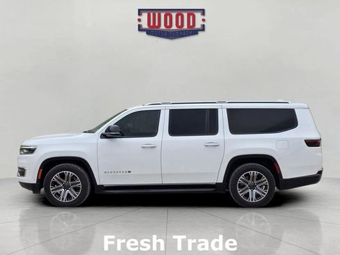 Used 2023 Jeep Wagoneer L Series II image 4