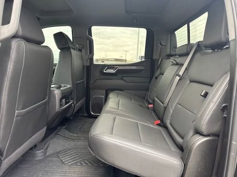 Used 2025 Chevrolet Silverado 1500 LT Trail Boss w/ Convenience Package II AWD/4WD image 16