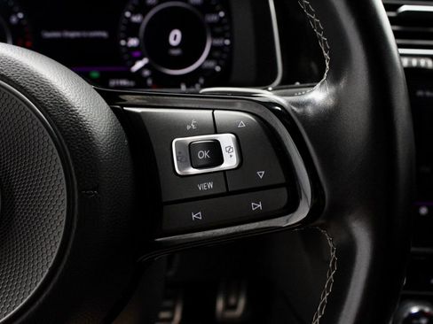 Used 2019 Volkswagen Golf R 4-Door AWD/4WD image 29