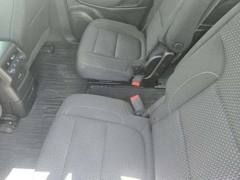 Used 2022 GMC Acadia SLE FWD image 5