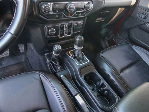 Used 2021 Jeep Gladiator Overland w/ Popular Equipment Package image 19