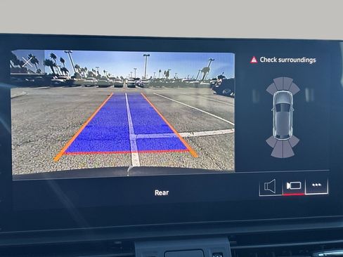 Used 2022 Audi Q5 2.0T Premium w/ Convenience Package image 16