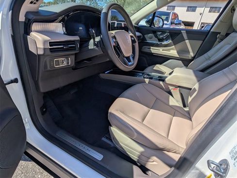 Used 2023 Lincoln Corsair FWD image 11
