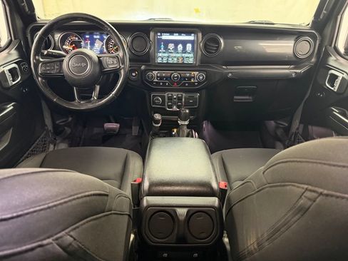 Used 2020 Jeep Gladiator Sport AWD/4WD image 30