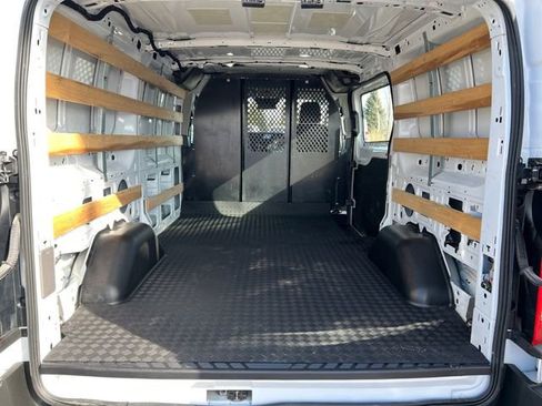 Used 2024 Ford Transit 250 Low Roof AWD w/ Exterior Upgrade Package image 16