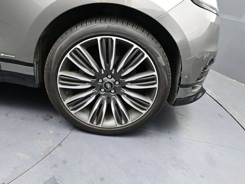 Used 2018 Land Rover Range Rover Velar R-Dynamic HSE AWD/4WD image 18