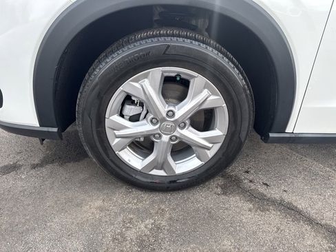 Certified 2024 Honda HR-V LX image 12