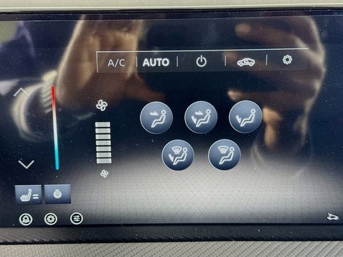 New 2026 Nissan Kicks SR w/ SR Premium Package image 16