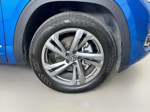 Certified 2024 Volkswagen Atlas Cross Sport SEL R-Line AWD/4WD image 10