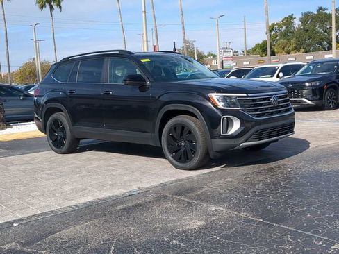 New 2026 Volkswagen Atlas SE image 2