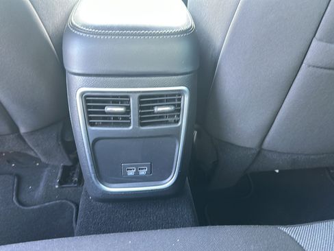 Used 2020 Dodge Charger SXT RWD image 21