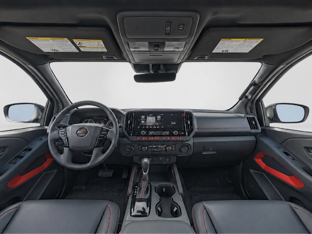 Certified 2025 Nissan Frontier PRO-4X w/ Pro Premium Package AWD/4WD image 28