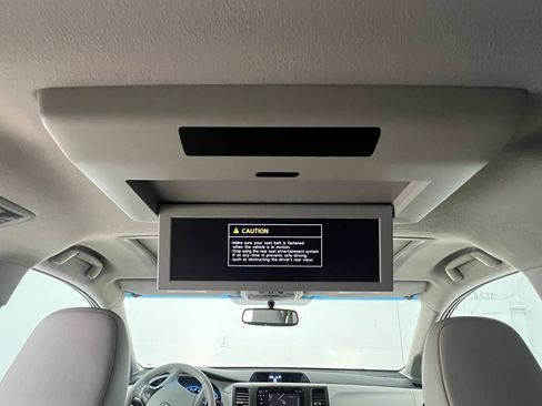 Used 2014 Toyota Sienna XLE w/ Entertainment Package AWD/4WD image 21