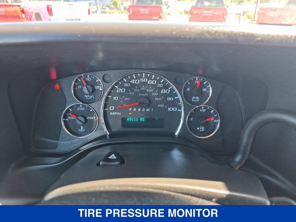 Used 2025 Chevrolet Express 3500 LT w/ LT Preferred Equipment Group RWD image 17