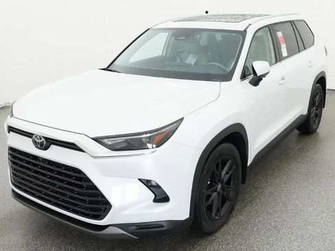 New 2026 Toyota Grand Highlander Platinum image 25