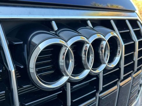 Used 2022 Audi Q3 2.0T Premium w/ Convenience Package image 36