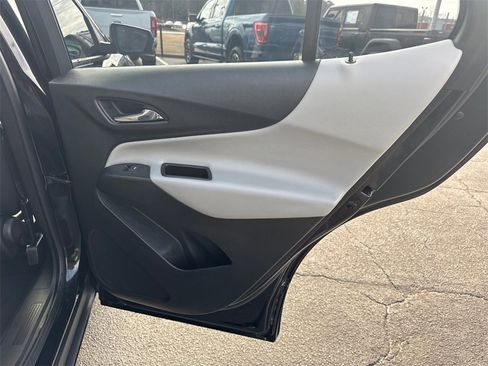 Used 2020 Chevrolet Equinox LS w/ LPO, Floor Liner Package image 17