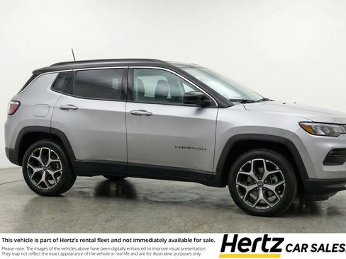 Used 2025 Jeep Compass Limited AWD/4WD image 1