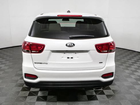 Used 2020 Kia Sorento LX image 26