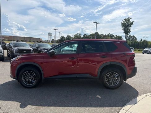 Used 2023 Nissan Rogue S AWD/4WD image 7