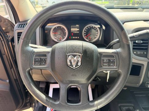 Used 2013 RAM 2500 Tradesman w/ Chrome Appearance Group image 22