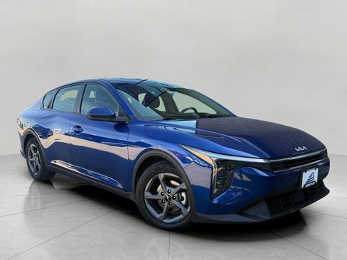 Used 2025 Kia K4 FWD image 1