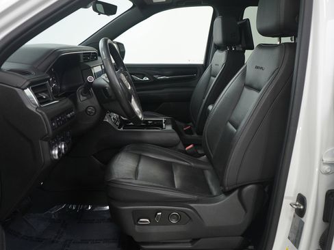 Used 2021 GMC Yukon Denali w/ Denali Ultimate Package image 18