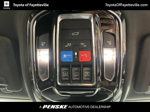Used 2021 Jeep Grand Cherokee L Summit w/ Advanced Protech Group IV AWD/4WD image 32