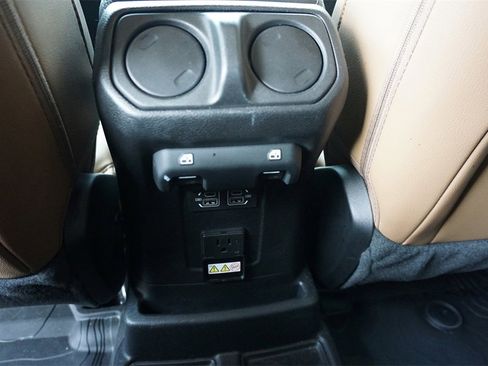 Used 2022 Jeep Wrangler Unlimited Sahara w/ Cold Weather Group image 17