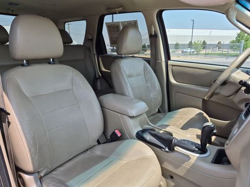 Used 2007 Ford Escape Limited AWD/4WD image 29