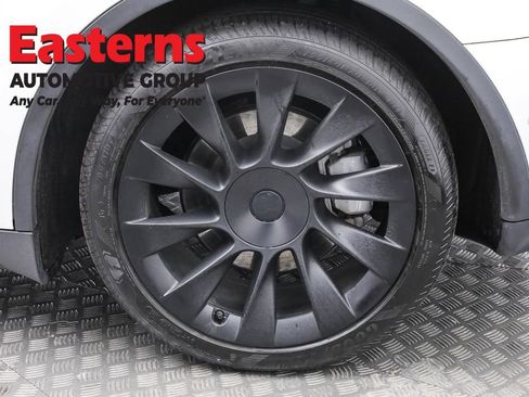Used 2021 Tesla Model Y Long Range image 30