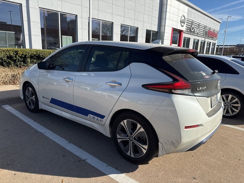 Certified 2019 Nissan Leaf SV image 4