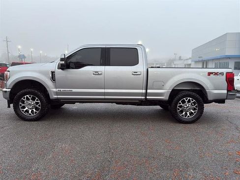 Used 2022 Ford F250 Lariat w/ Lariat Ultimate Package image 4
