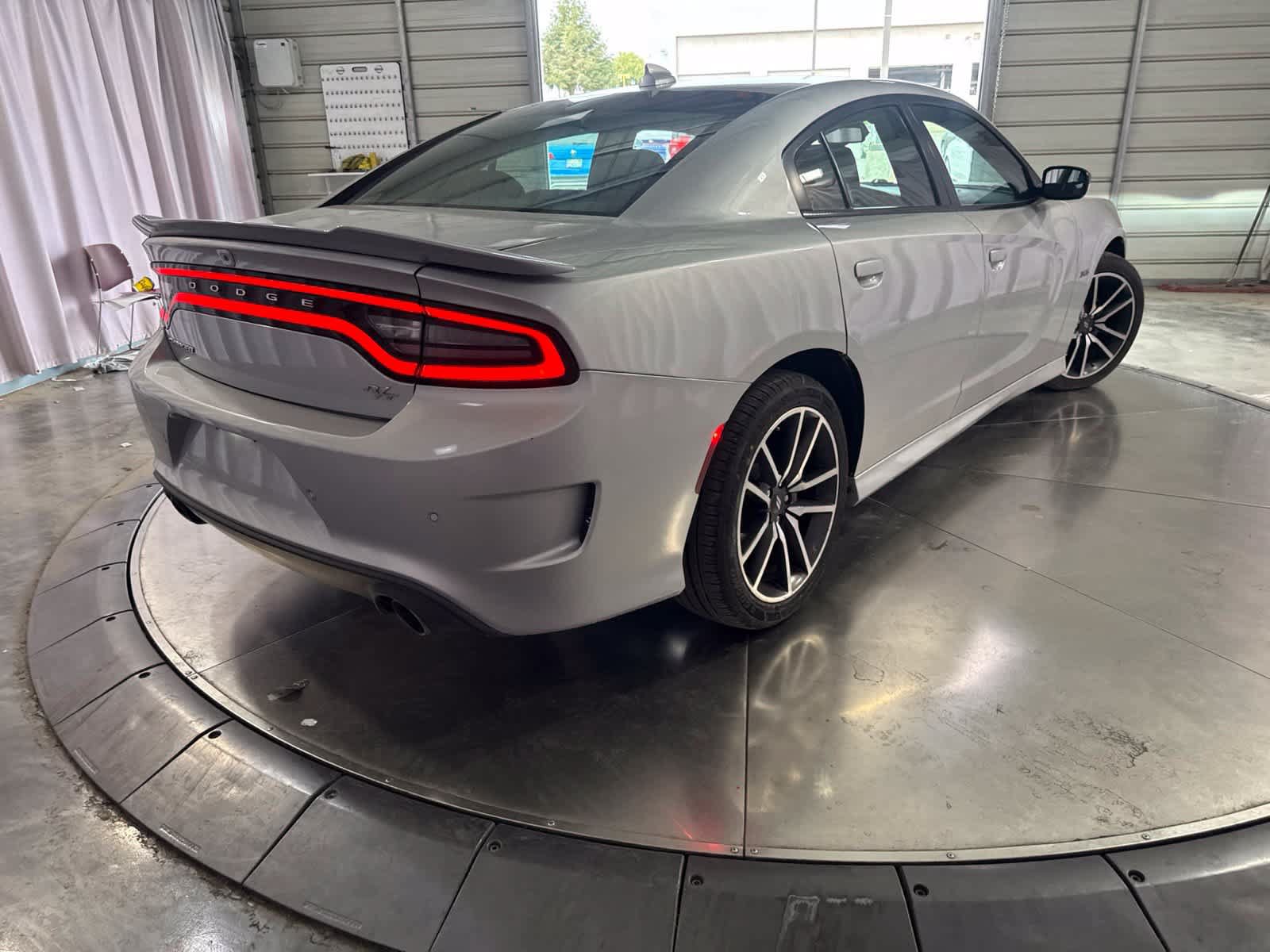 Used 2023 Dodge Charger R/T RWD image 5