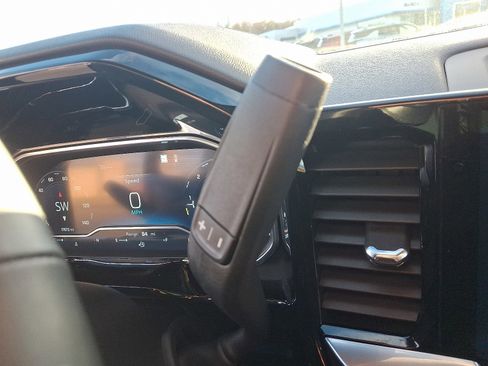 Used 2023 Chevrolet Silverado 1500 LT image 14