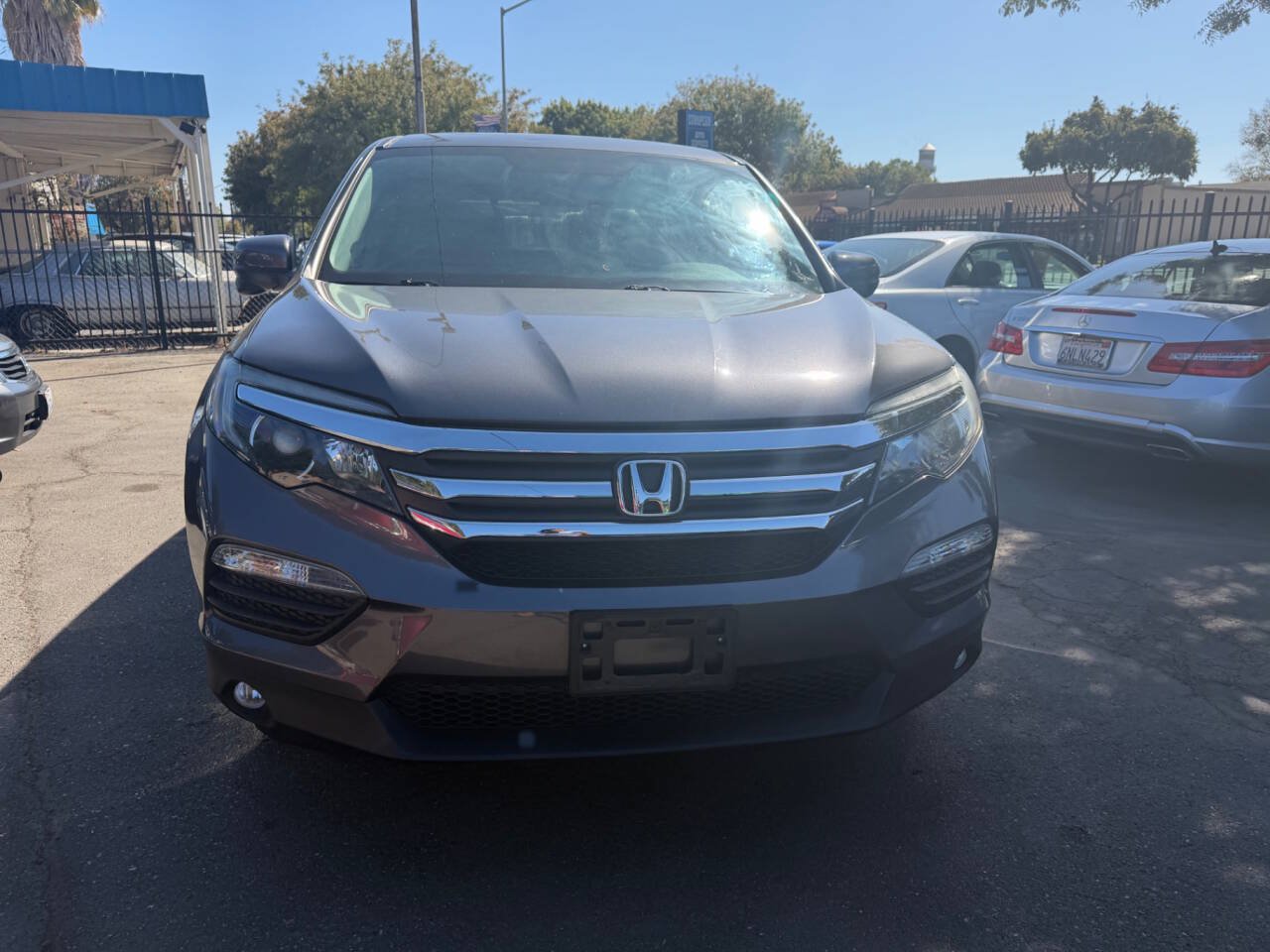Used 2017 Honda Pilot EX-L image 2