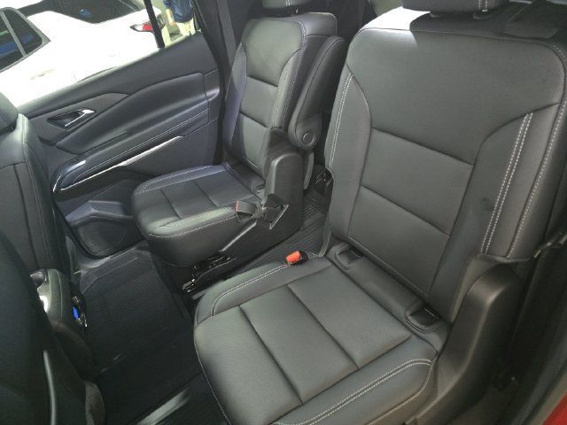 New 2026 Chevrolet Traverse LT w/ Midnight/Sport Edition FWD image 18