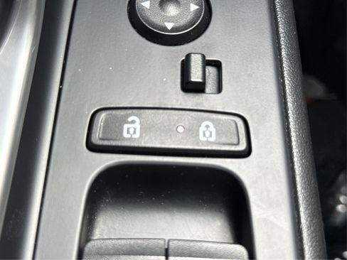 Used 2021 Hyundai Elantra SEL w/ Convenience + Premium Package FWD image 39